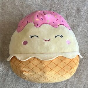 Squishmallows 2021 CLARA 11" Pink Ice Cream Cone Plush- Kellytoy